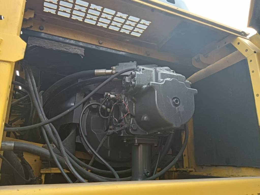 Excavadora de cadenas Komatsu PC 400-8 R: foto 6
