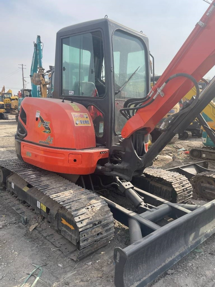 Kubota U 35 - Miniexcavadora: foto 2 Kubota U 35 - Miniexcavadora: foto 2