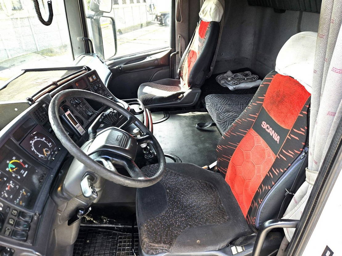 Cabeza tractora Scania 124L420 PDE - 2003 - retarder - airco- manual 124L420 PDE - 2003 - retard: foto 11