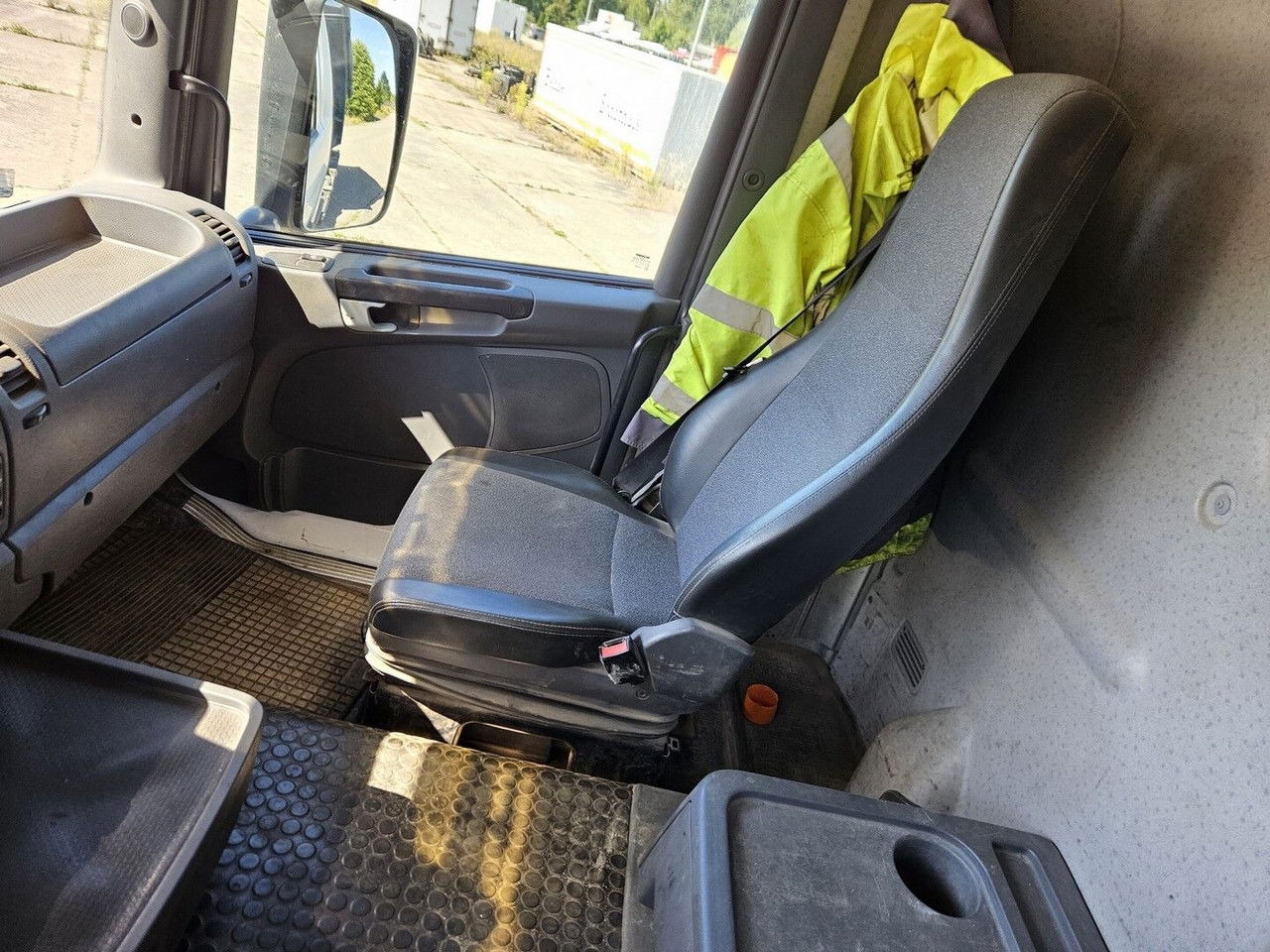 Volquete camión Scania R420 8x4 - Tipper - full spring - 2007 year: foto 22 Volquete camión Scania R420 8x4 - Tipper - full spring - 2007 year: foto 22