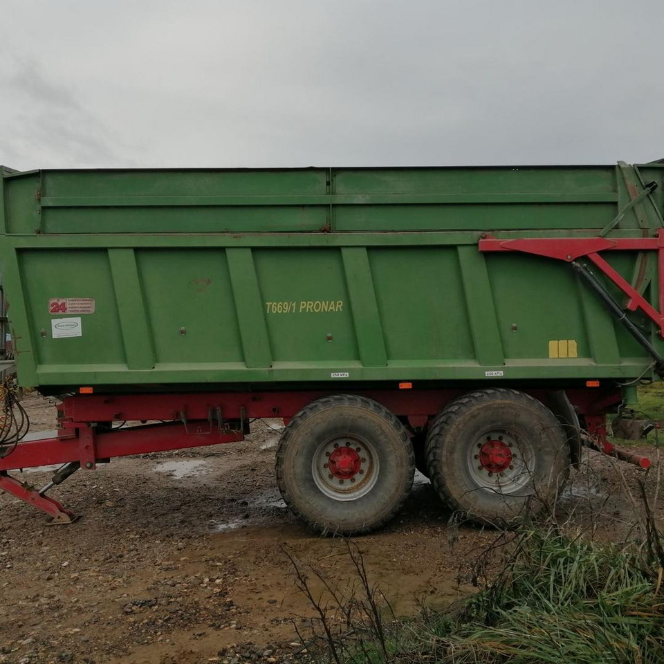 Pronar T, Traktorový náves, 669/1 - Remolque volquete agrícola: foto 1 Pronar T, Traktorový náves, 669/1 - Remolque volquete agrícola: foto 1