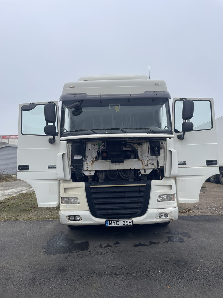 DAF XF105.460 Euro 5 manual gearbox - Cabeza tractora: foto 3 DAF XF105.460 Euro 5 manual gearbox - Cabeza tractora: foto 3