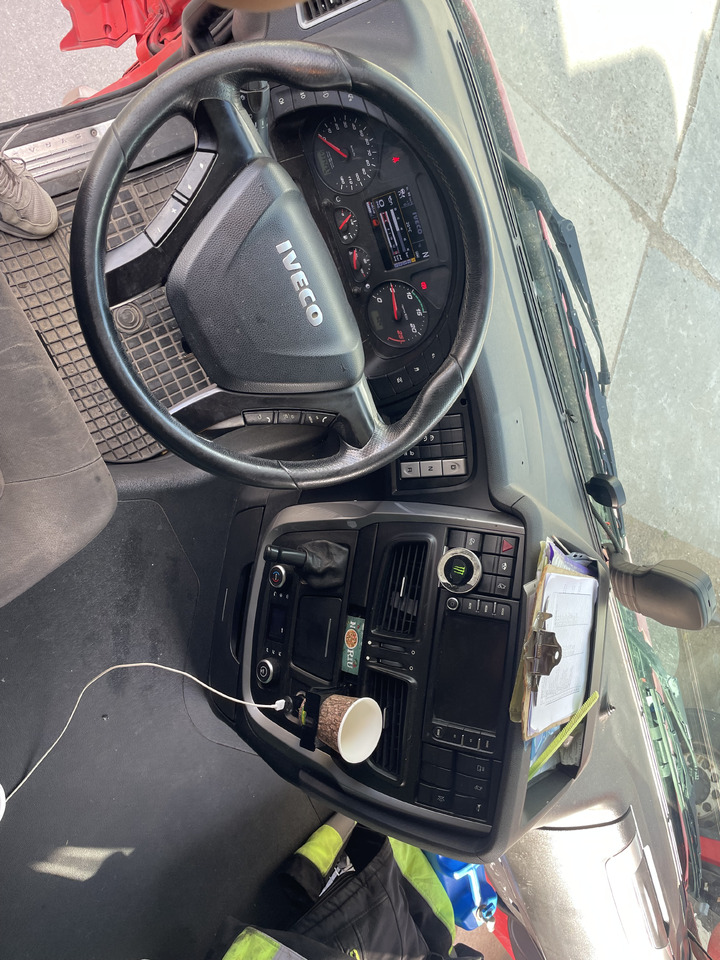 Cabeza tractora IVECO STRALIS AS440 T/P Retarder: foto 16