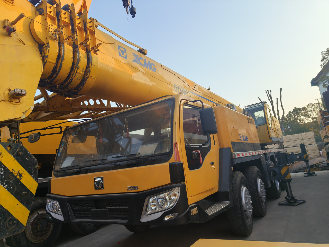 XCMG QY100K 100t truck crane - Autogrúa: foto 1 XCMG QY100K 100t truck crane - Autogrúa: foto 1