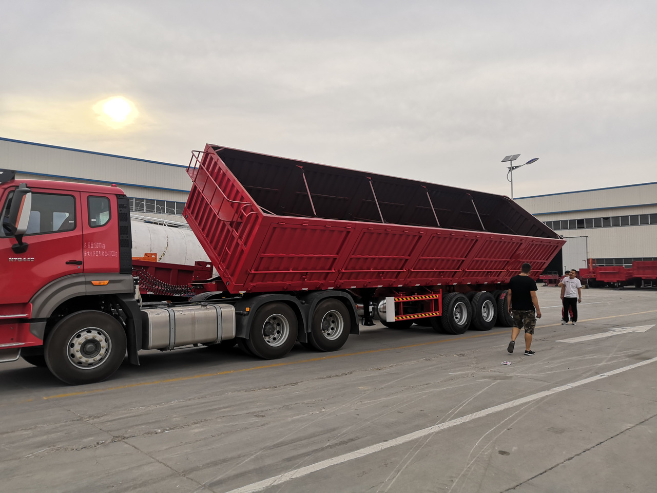 JSIE JSIE9400ZXC - Volquete semirremolque: foto 1 JSIE JSIE9400ZXC - Volquete semirremolque: foto 1