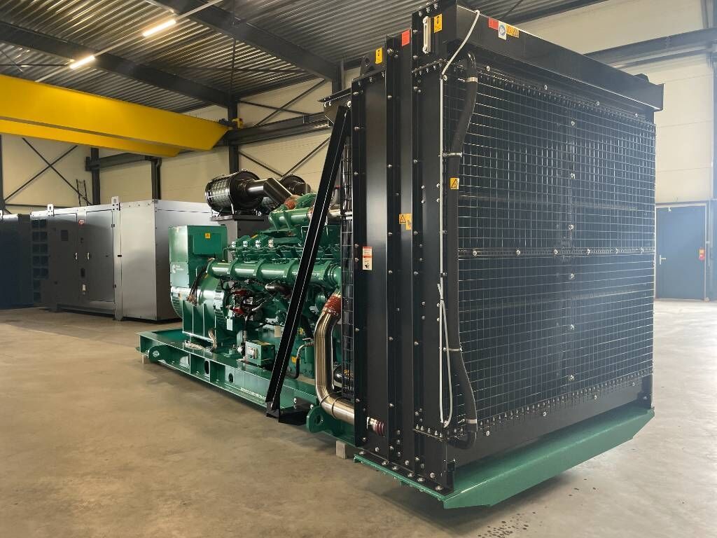 Cummins C2250D5E - 2.250 kVA Genset - QSK50 - DPX-18536-B - Generador industriale: foto 3 Cummins C2250D5E - 2.250 kVA Genset - QSK50 - DPX-18536-B - Generador industriale: foto 3