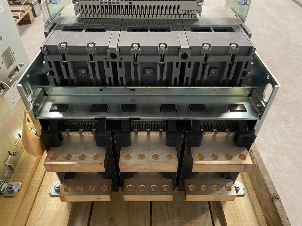 Leasing financiero de Mitsubishi Circuit breaker 2500A - AE2500-SW 3P - DPX-12648  leasing Mitsubishi Circuit breaker 2500A - AE2500-SW 3P - DPX-12648: foto 7