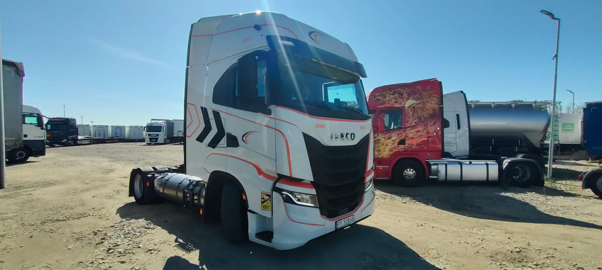 IVECO AS440ST/FP LT LNG CIĄGNIK SIODŁOWY - Cabeza tractora: foto 1 IVECO AS440ST/FP LT LNG CIĄGNIK SIODŁOWY - Cabeza tractora: foto 1