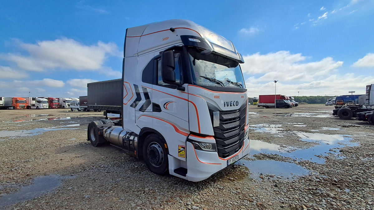 IVECO AS440ST/FP LT LNG CIĄGNIK SIODŁOWY - Cabeza tractora: foto 1 IVECO AS440ST/FP LT LNG CIĄGNIK SIODŁOWY - Cabeza tractora: foto 1