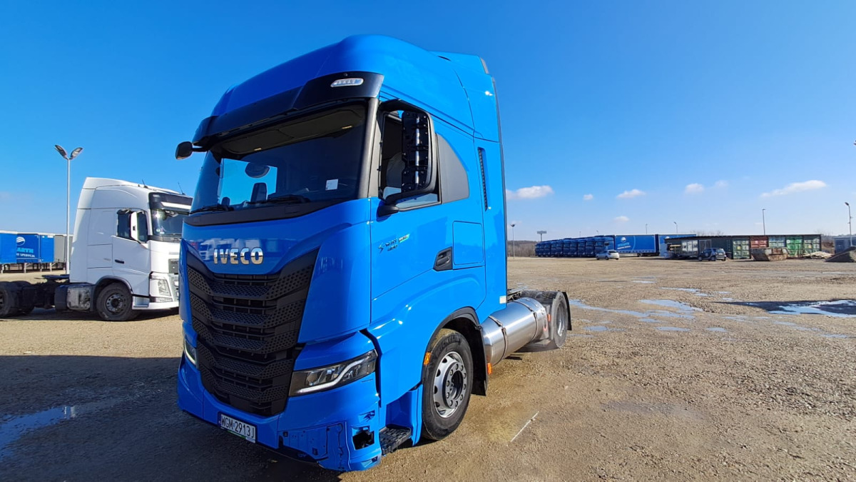 IVECO CIĄGNIK SIODŁOWY - Cabeza tractora: foto 2 IVECO CIĄGNIK SIODŁOWY - Cabeza tractora: foto 2