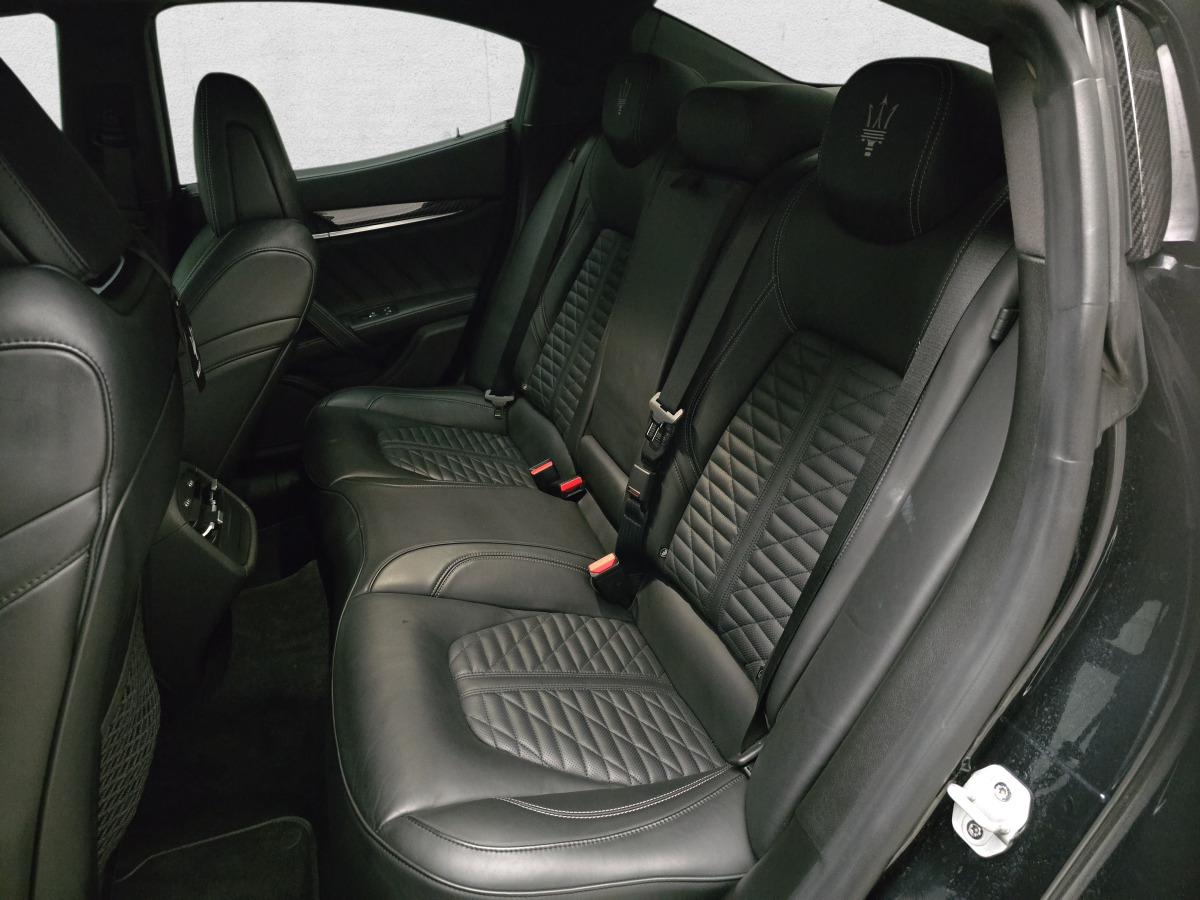 Sedan MASERATI GHIBLI S Q4 SEDAN: foto 13