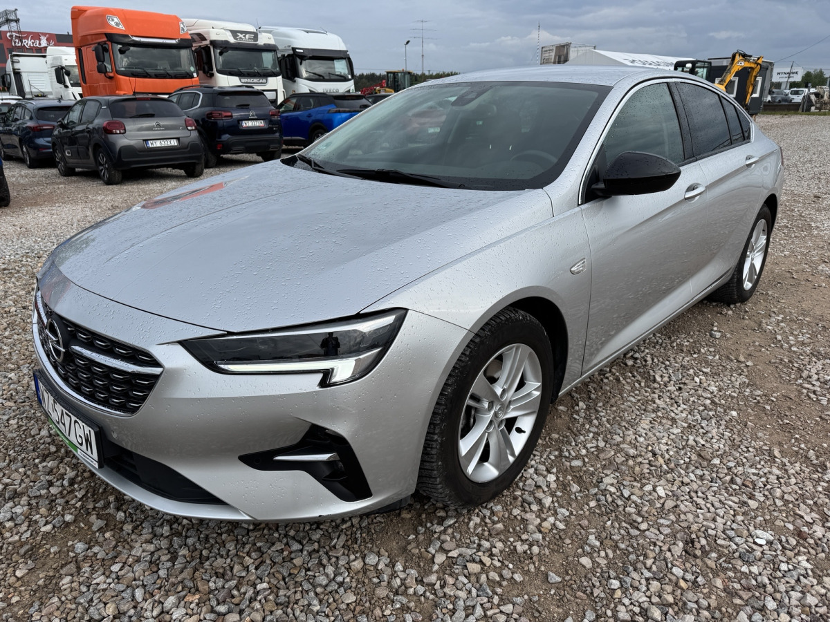 OPEL INSIGNIA LIFTBACK - Coche: foto 3 OPEL INSIGNIA LIFTBACK - Coche: foto 3