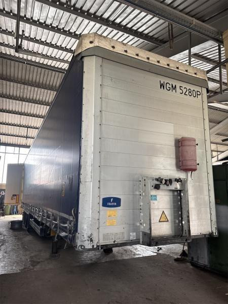 Remolque con toldo SCHMITZ SCS  KURTYNOWA: foto 1