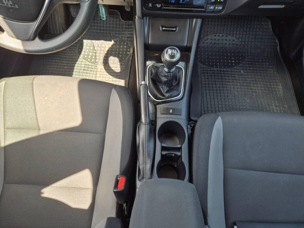Coche TOYOTA AURIS KOMBI: foto 18