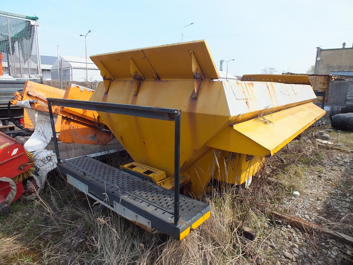 Zabudowa piaskarki ECON CMZCMCB - 2004 - 5m3 - Hydromotor - Esparcidor de sal: foto 4 Zabudowa piaskarki ECON CMZCMCB - 2004 - 5m3 - Hydromotor - Esparcidor de sal: foto 4