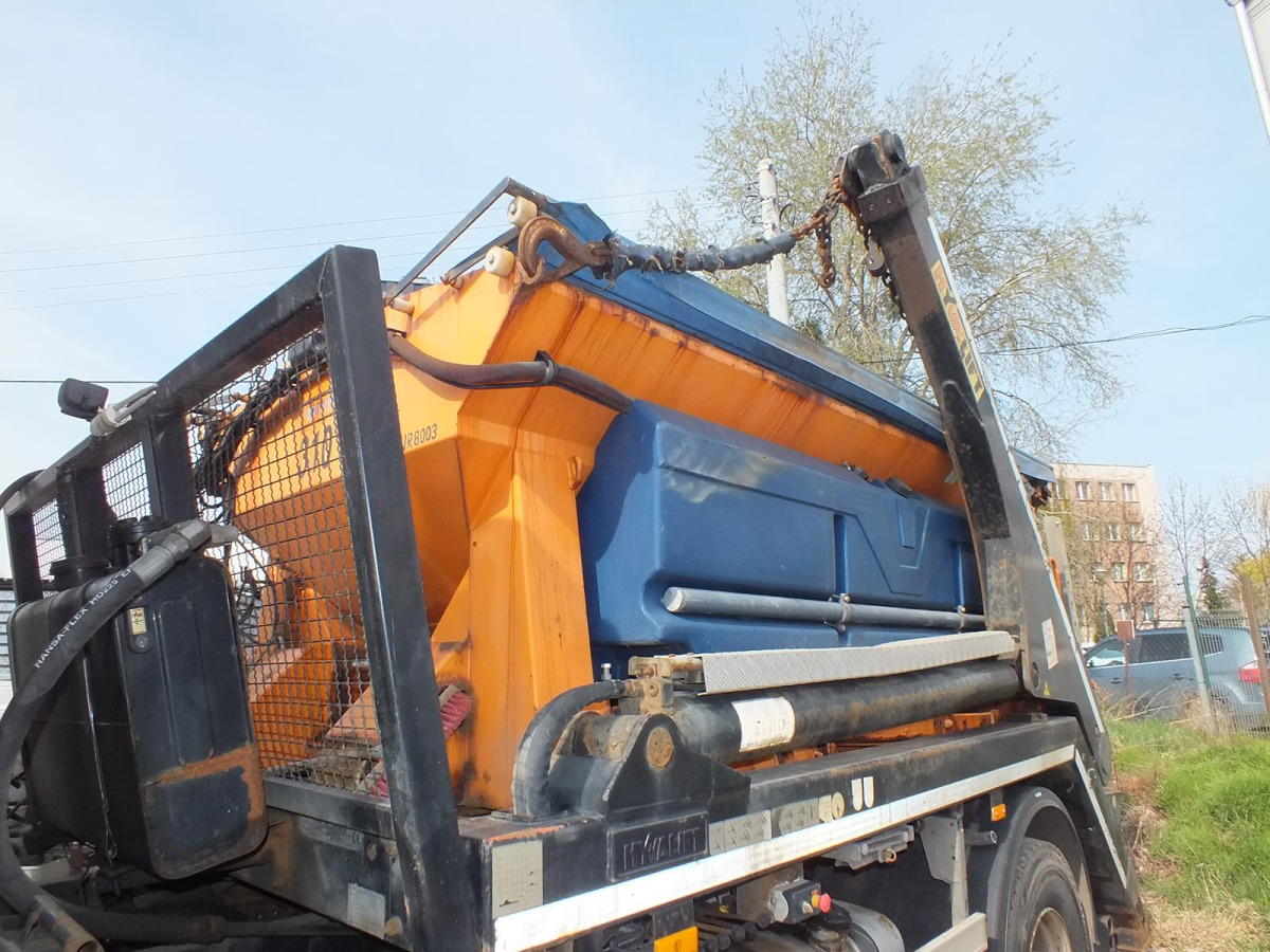 Zabudowa piaskarki SCHMIDT STRATOS B40-36 - 2000 - 4m3 - Zasilanie z pojazdu - Esparcidor de sal: foto 4 Zabudowa piaskarki SCHMIDT STRATOS B40-36 - 2000 - 4m3 - Zasilanie z pojazdu - Esparcidor de sal: foto 4