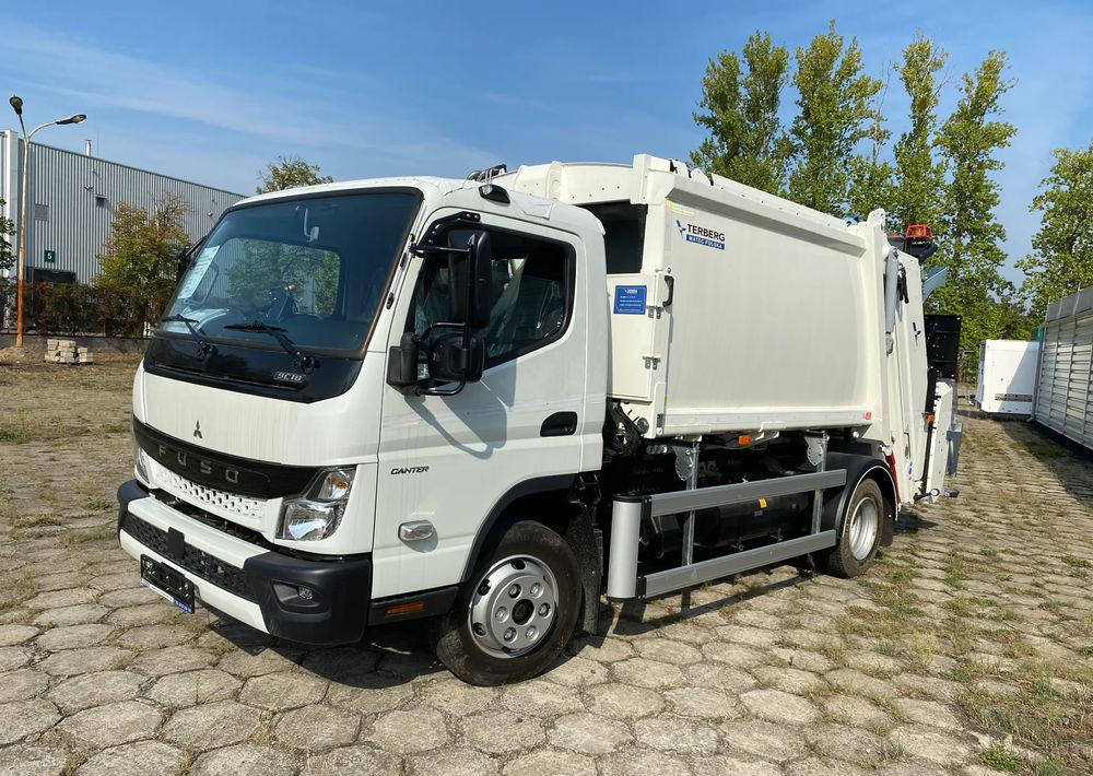 FUSO Canter 9C18 Śmieciarka - Camión de basura: foto 1 FUSO Canter 9C18 Śmieciarka - Camión de basura: foto 1