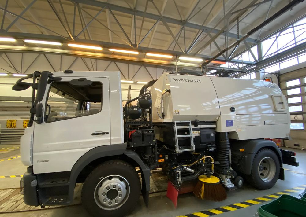 Mercedes-Benz Mercedes-Benz Atego 1318 LKO Zamiatarka - Camión de basura: foto 3 Mercedes-Benz Mercedes-Benz Atego 1318 LKO Zamiatarka - Camión de basura: foto 3