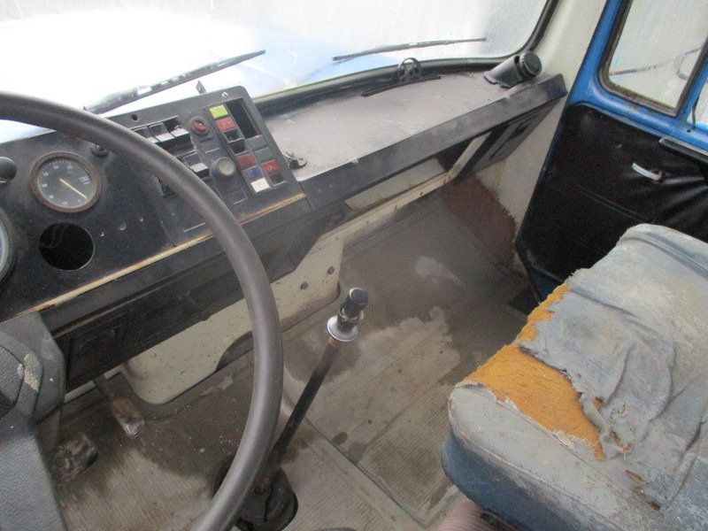 Chasis camión Iveco Magirus Deutz M 160 D 256 , V8 , Manual , Spring suspension: foto 9