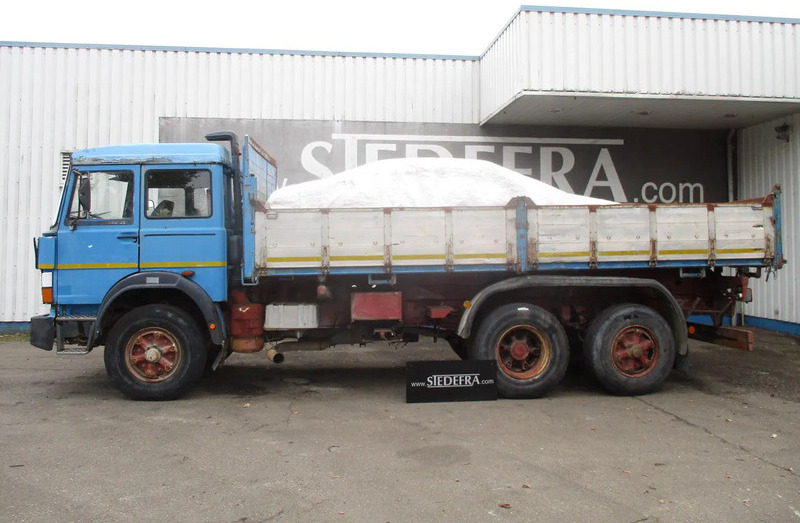 Iveco Turbostar 190-30 , Manual , V8 , 3 way tipper , Spring suspension , 6x2 - Volquete camión: foto 2 Iveco Turbostar 190-30 , Manual , V8 , 3 way tipper , Spring suspension , 6x2 - Volquete camión: foto 2