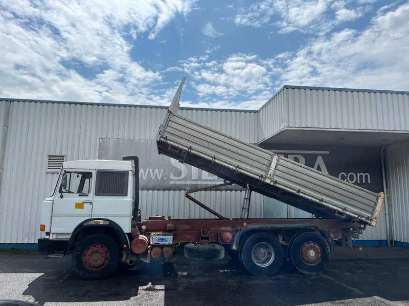 Iveco Turbostar 190-38 , 6x2 , V8 Watercooling , 3 Way Tipper , Spring Suspension , Manual - Volquete camión: foto 5 Iveco Turbostar 190-38 , 6x2 , V8 Watercooling , 3 Way Tipper , Spring Suspension , Manual - Volquete camión: foto 5