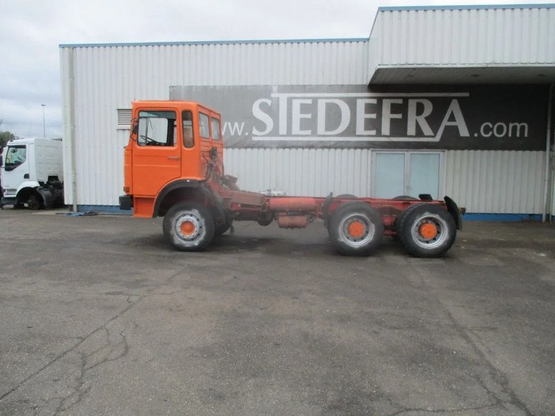 MAN 26-281 , 6x4 , Manual Eaton - Chasis camión: foto 2 MAN 26-281 , 6x4 , Manual Eaton - Chasis camión: foto 2