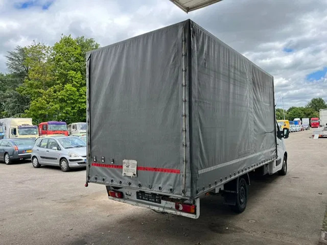 Opel Movano 2.3 CDTi , 170 HP , Topsleeper - Furgoneta con caja de lona: foto 3 Opel Movano 2.3 CDTi , 170 HP , Topsleeper - Furgoneta con caja de lona: foto 3