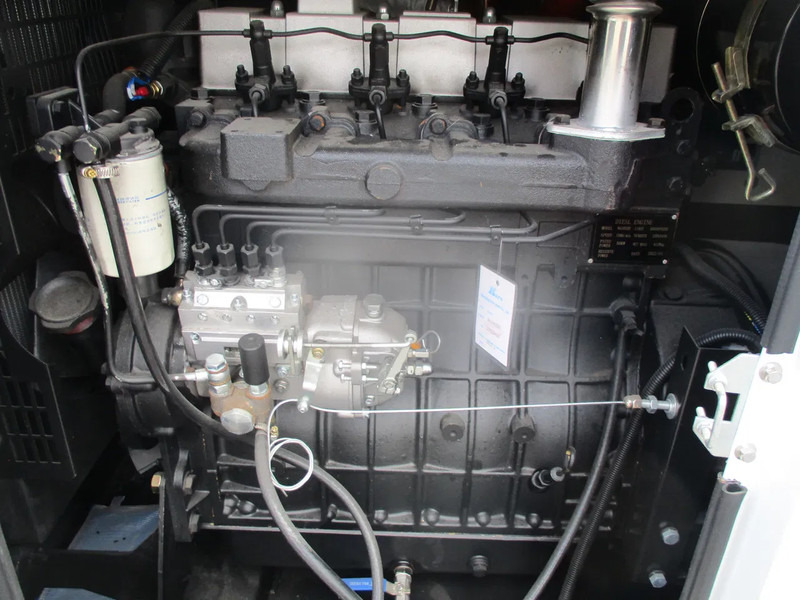 Generador industriale nuevo Plus Power GF2-30 , 30 KV , New Diesel generator ,3 Phase , 2 pieces in stock: foto 10