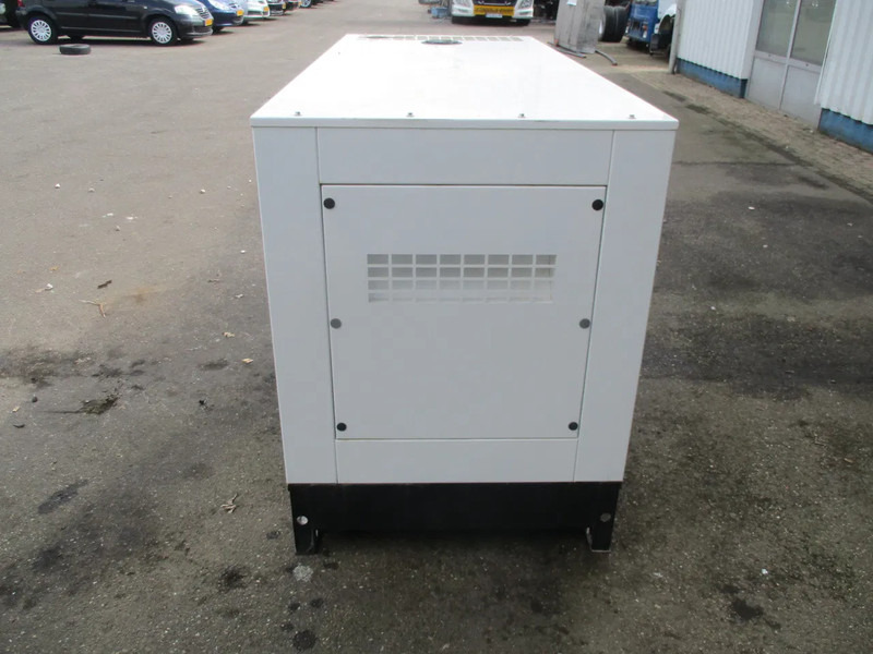 Generador industriale nuevo Plus Power GF2-30 , 30 KV , New Diesel generator ,3 Phase , 2 pieces in stock: foto 8