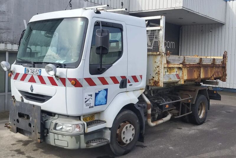 Renault Midlum 180 , Tipper , Manual , Spring Suspension , French Truck - Volquete camión: foto 4 Renault Midlum 180 , Tipper , Manual , Spring Suspension , French Truck - Volquete camión: foto 4