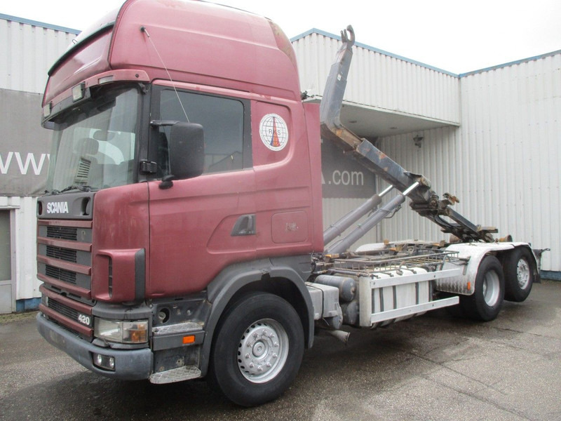 Scania R124-420 6x2 , Manual , Intarder , Airco , haakarm truck - Multibasculante camión: foto 1 Scania R124-420 6x2 , Manual , Intarder , Airco , haakarm truck - Multibasculante camión: foto 1