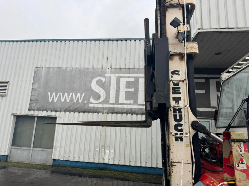 Carretilla elevadora diésel Svetruck 860-28 Pneumatic Tire Forklift: foto 8