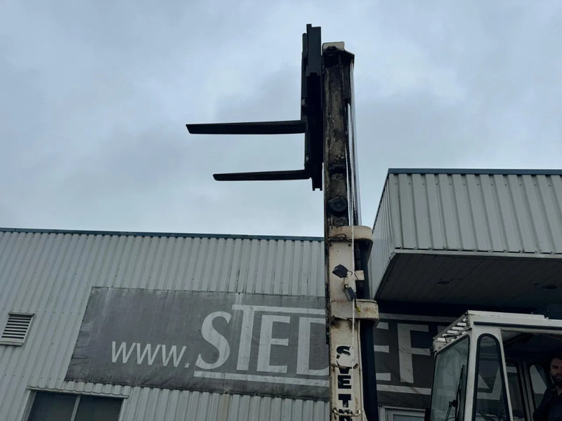 Carretilla elevadora diésel Svetruck 860-28 Pneumatic Tire Forklift: foto 9