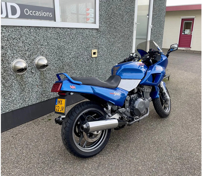 Triumph SPRINT 900 - Motocicleta: foto 5 Triumph SPRINT 900 - Motocicleta: foto 5