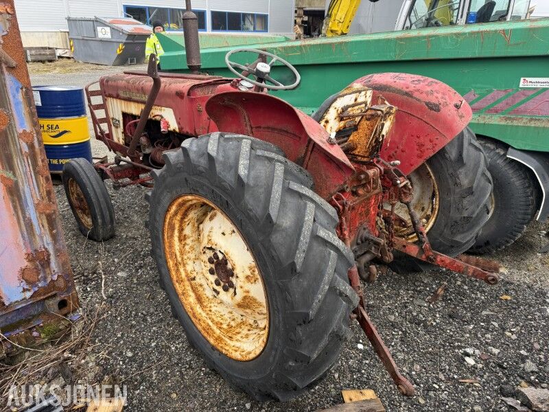 1971 McCormick Farmall 434 - Tractor: foto 3 1971 McCormick Farmall 434 - Tractor: foto 3