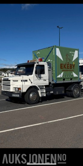 1983 Scania T82H4X2LI46 VETERAN. - Camión caja abierta: foto 3 1983 Scania T82H4X2LI46 VETERAN. - Camión caja abierta: foto 3