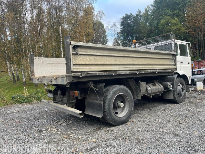 1983 Volvo F 614-4X2 TIPPBIL 143.000km MANGELLAPP - Volquete camión: foto 2 1983 Volvo F 614-4X2 TIPPBIL 143.000km MANGELLAPP - Volquete camión: foto 2