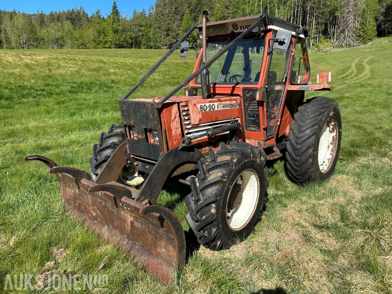 1985 FIAT 80-90DT-SKOGSRIGGET - Tractor: foto 2 1985 FIAT 80-90DT-SKOGSRIGGET - Tractor: foto 2