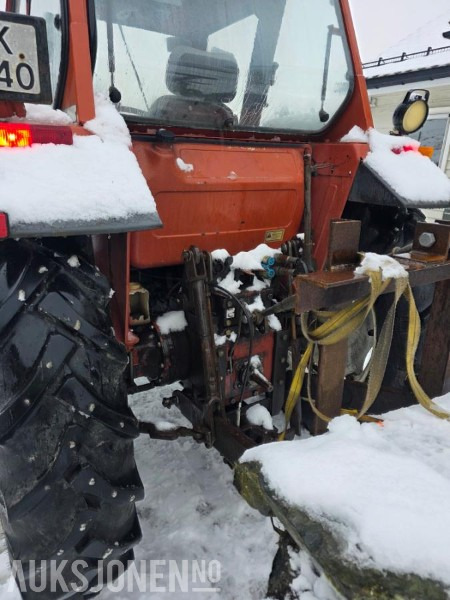 1986 Fiat 80-90 MVA FRI TRAKTOR MED FRONSKUFFE OG TRIMA FRONTLASTER - Tractor: foto 4 1986 Fiat 80-90 MVA FRI TRAKTOR MED FRONSKUFFE OG TRIMA FRONTLASTER - Tractor: foto 4