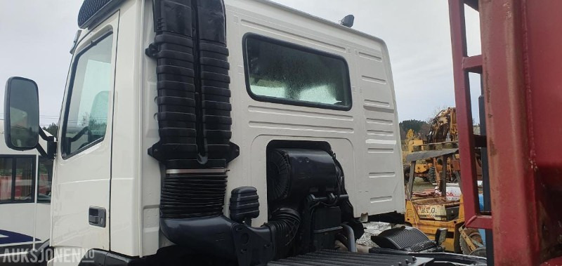 2000 Volvo FM-12 MED KASSE OG MASKINFLAK - Multibasculante camión: foto 5 2000 Volvo FM-12 MED KASSE OG MASKINFLAK - Multibasculante camión: foto 5