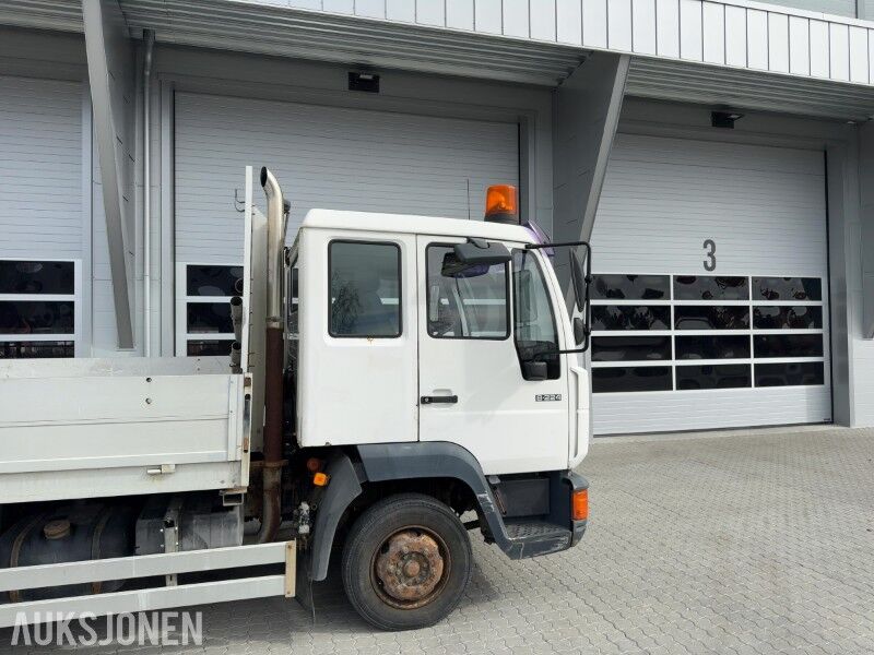 2001 MAN 8.224 LLC planbil med kran og 3-veis tipp. - Camión grúa: foto 5 2001 MAN 8.224 LLC planbil med kran og 3-veis tipp. - Camión grúa: foto 5