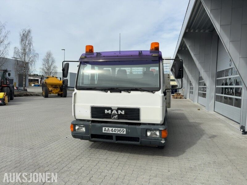 2001 MAN 8.224 LLC planbil med kran og 3-veis tipp. - Camión grúa: foto 2 2001 MAN 8.224 LLC planbil med kran og 3-veis tipp. - Camión grúa: foto 2