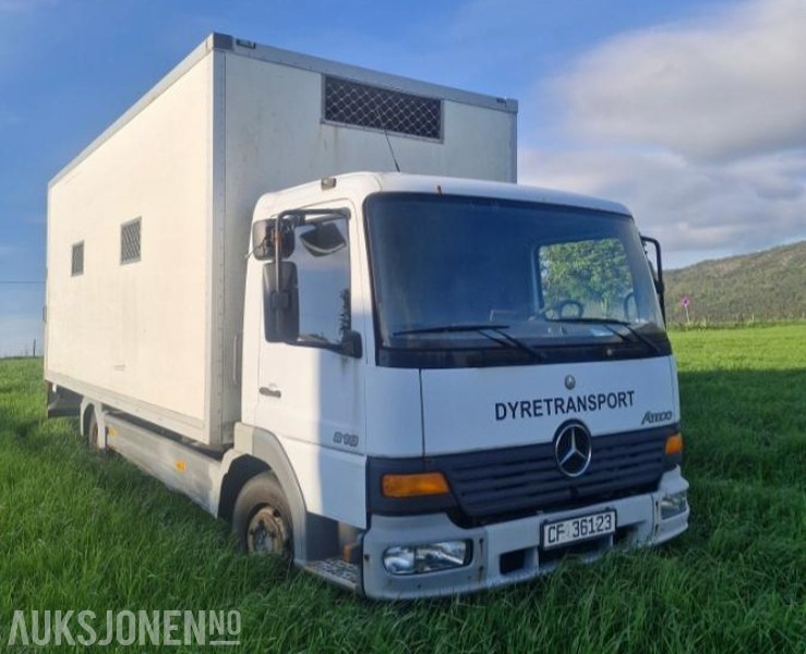 2003 Mercedes-Benz 818 - Skapbil/dyretansportbil - Transporte de ganado camión: foto 3 2003 Mercedes-Benz 818 - Skapbil/dyretansportbil - Transporte de ganado camión: foto 3