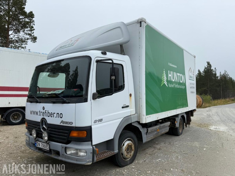 2004 Mercedes Benz Atego 815 C1 lett lastebil - Camión caja cerrada: foto 1 2004 Mercedes Benz Atego 815 C1 lett lastebil - Camión caja cerrada: foto 1
