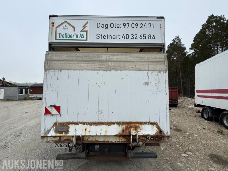 2004 Mercedes Benz Atego 815 C1 lett lastebil - Camión caja cerrada: foto 4 2004 Mercedes Benz Atego 815 C1 lett lastebil - Camión caja cerrada: foto 4