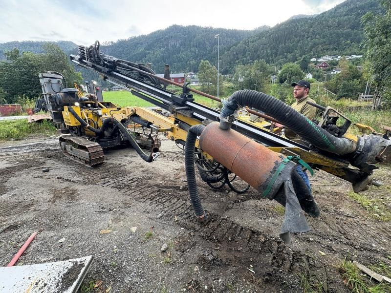 2005 Atlas Copco ROC D3-03 borerigg - 6 947 timer - rep objekt / delerigg - Perforadora: foto 2 2005 Atlas Copco ROC D3-03 borerigg - 6 947 timer - rep objekt / delerigg - Perforadora: foto 2