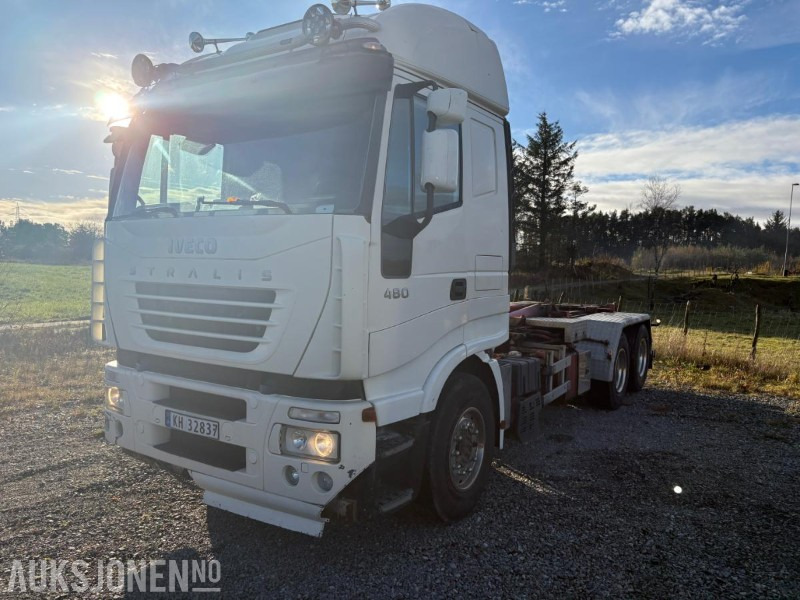 2005 Iveco 260S48 krokløft - Multibasculante camión: foto 1 2005 Iveco 260S48 krokløft - Multibasculante camión: foto 1