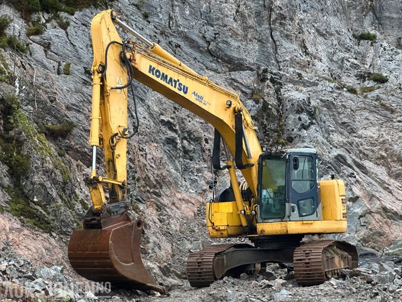 2005 Komatsu PC228USLC-3K gravemaskin // graveskuffe // opplegg til rotortilt - Excavadora: foto 1 2005 Komatsu PC228USLC-3K gravemaskin // graveskuffe // opplegg til rotortilt - Excavadora: foto 1