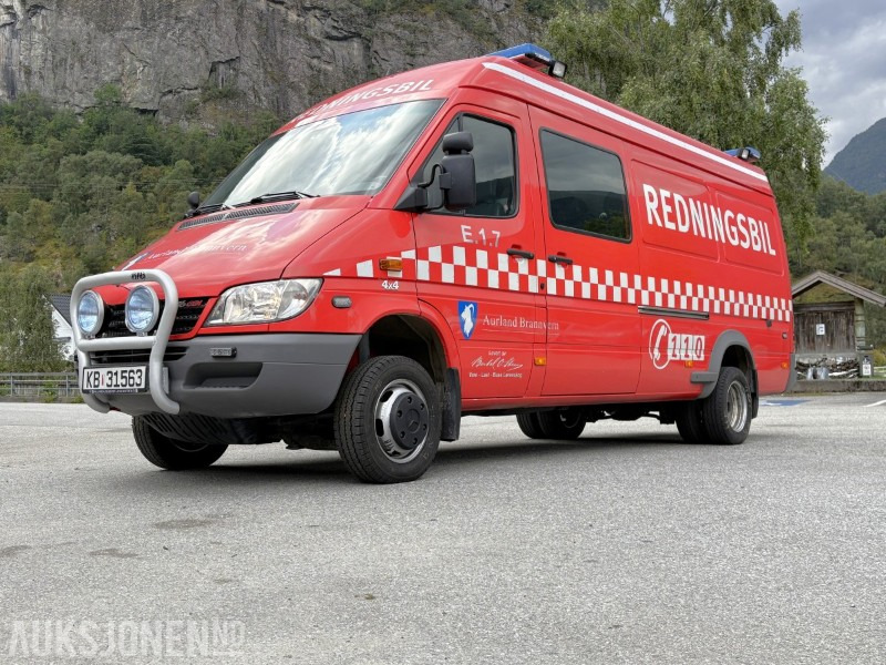 2005 Mercedes-Benz Sprinter 4-motion / 4X4 redningsbil - fullutstyrt - Camión de bomberos: foto 1 2005 Mercedes-Benz Sprinter 4-motion / 4X4 redningsbil - fullutstyrt - Camión de bomberos: foto 1