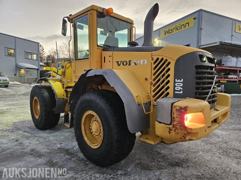 2005 Volvo L90E Hjullaster - Hurtigfeste - 3. Funksjon - Autosmøring - 11364T - Cargadora de ruedas: foto 3 2005 Volvo L90E Hjullaster - Hurtigfeste - 3. Funksjon - Autosmøring - 11364T - Cargadora de ruedas: foto 3